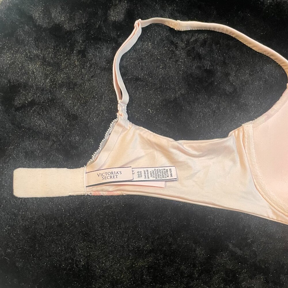 Victoria's Secret "Body by Victoria" Collection - Picture 10 of 13